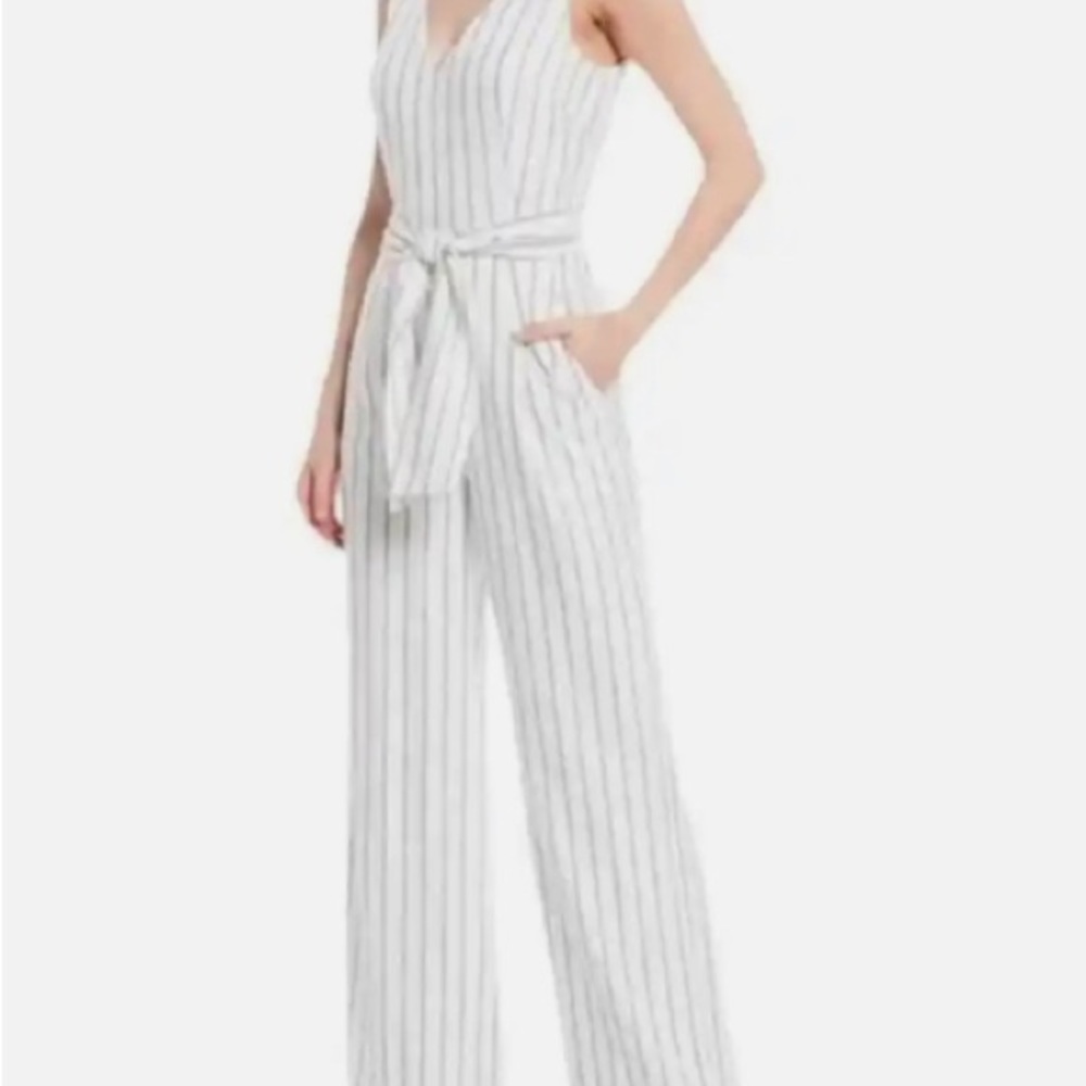 Antonio Melani Trina strip V-neck size 14